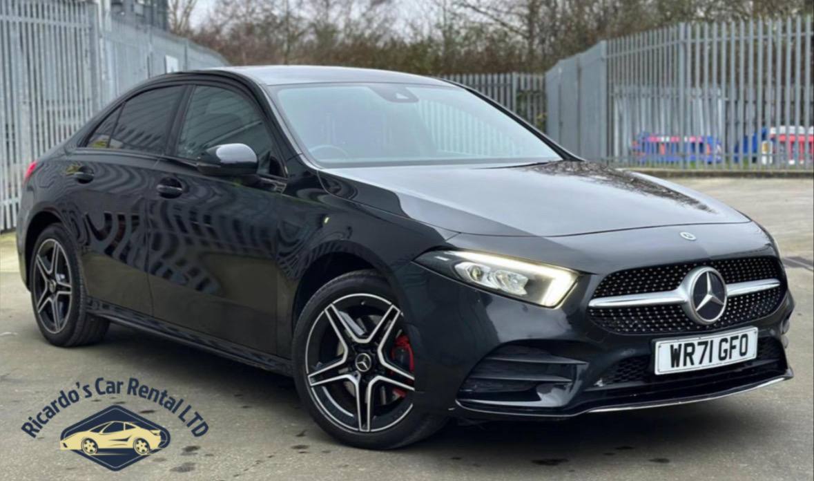 Mercedes-Benz A250E AMG Line